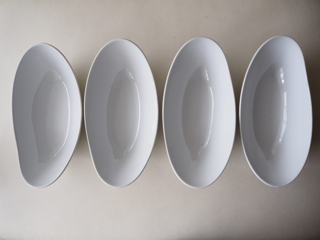 コストコ「お皿4枚セット」買って正解！どんな料理にもぴったりのサイズ♪スマートで場所も取らない！