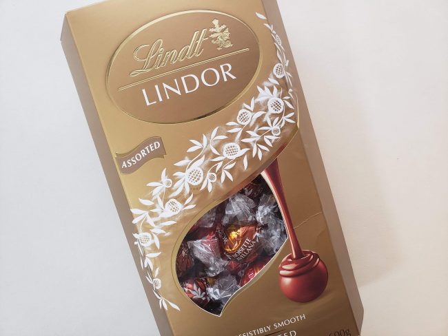 コストコ「リンツ リンドール チョコ」メーカー価格の67％オフ！高級チョコレートがお得に手に入る♪