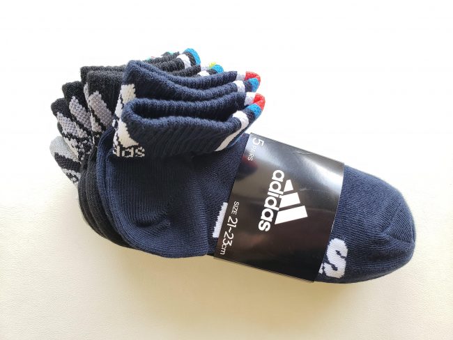 コストコ「adidas（アディダス）キッズソックス」1足199円のお得靴下♪洗濯後の生地感は？！