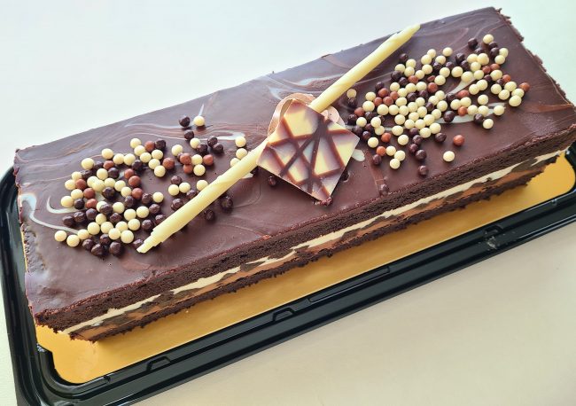 コストコ タキシードケーキ 年 冬季限定 大人も満足の上品チョコレートケーキ